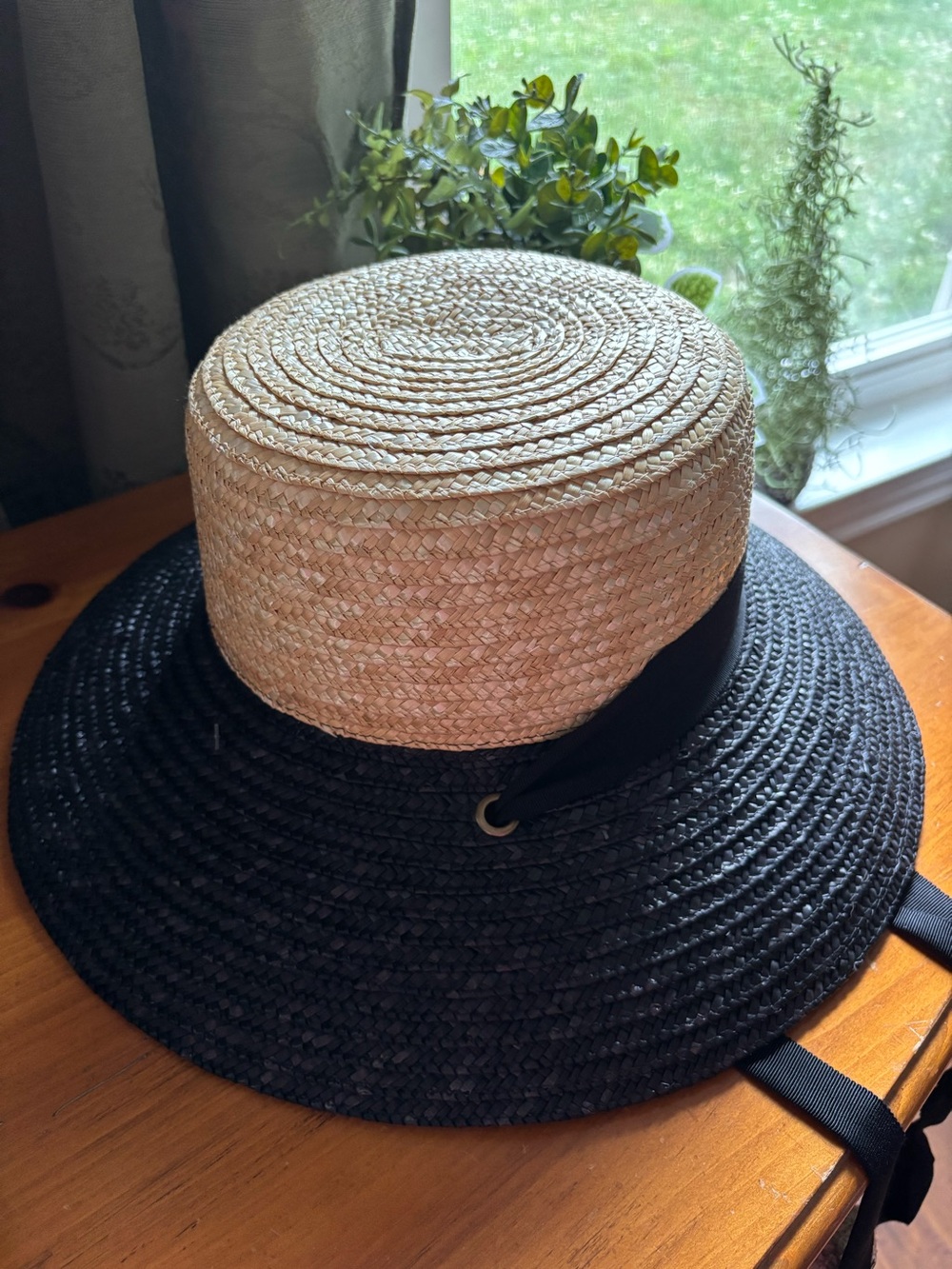 Wyeth Two-Tone Straw Wide Brim Ribbon Tie Hat. - Picture 2 of 4